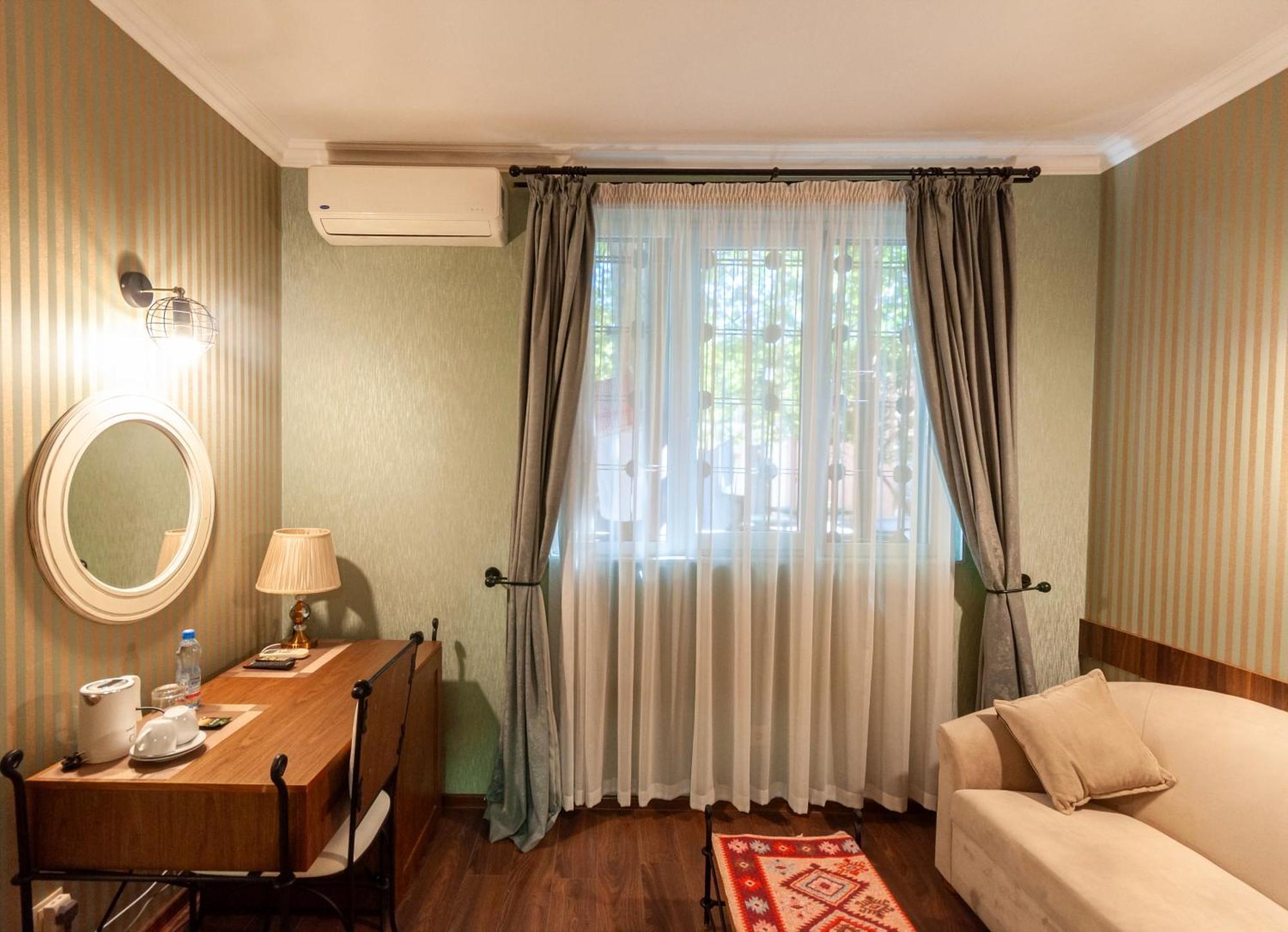 Wine Story Hotel & Club Tbiliszi Kültér fotó